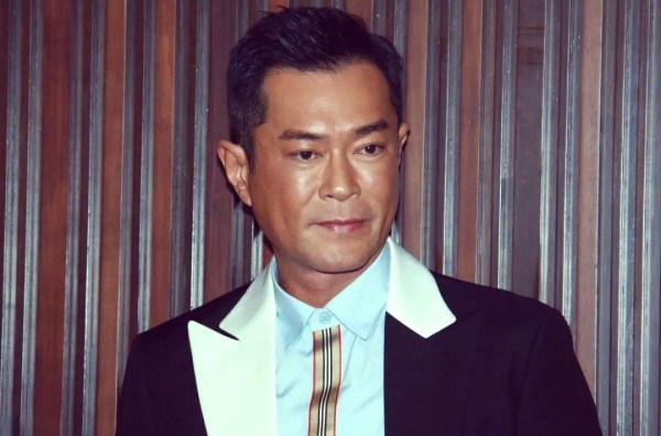 明星们的逆境重生之路：从牢狱到荣耀