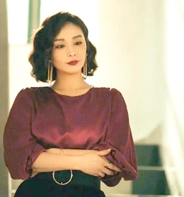 高叶与张小斐的职业生涯：从巅峰到平淡