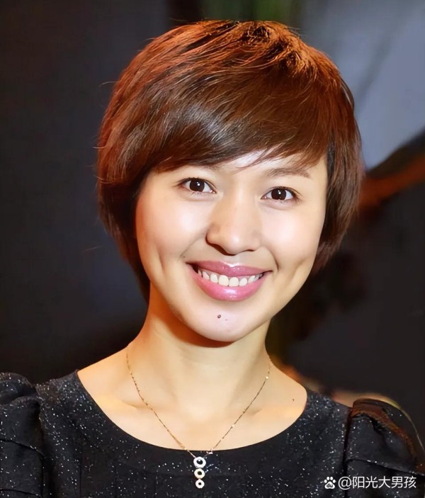 主持人欧阳夏丹的十大个人信息简...@阳光大男孩的动态
