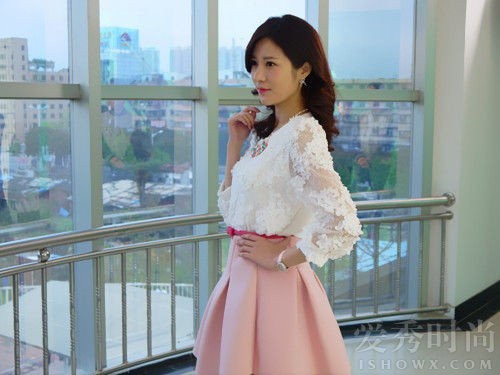 邬倩倩和邬靖靖什么关系 邬倩倩个人资料家庭背景作品揭秘（2）