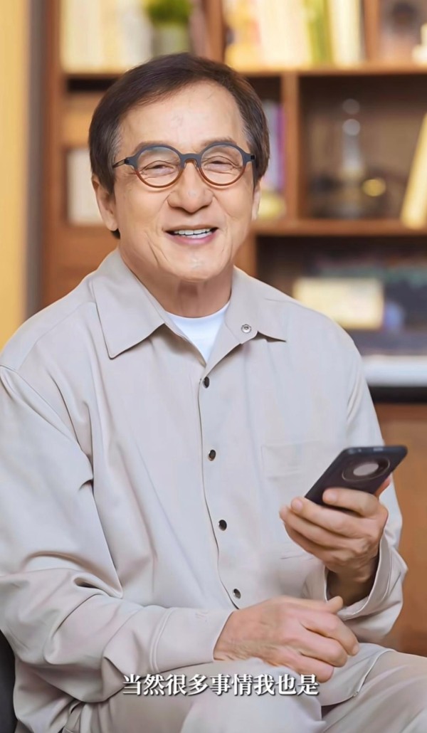 成龙、王祖贤等入驻社交平台，老牌明星靠“生活感”圈粉