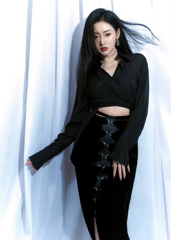 从“骷髅架子”到挽手红毯！于文文张天爱如何上演内娱最戏剧性和解？