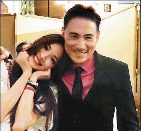 张学友感人行动难以忘怀！舒淇追星三十年“婚纱梦想”：差点晕倒