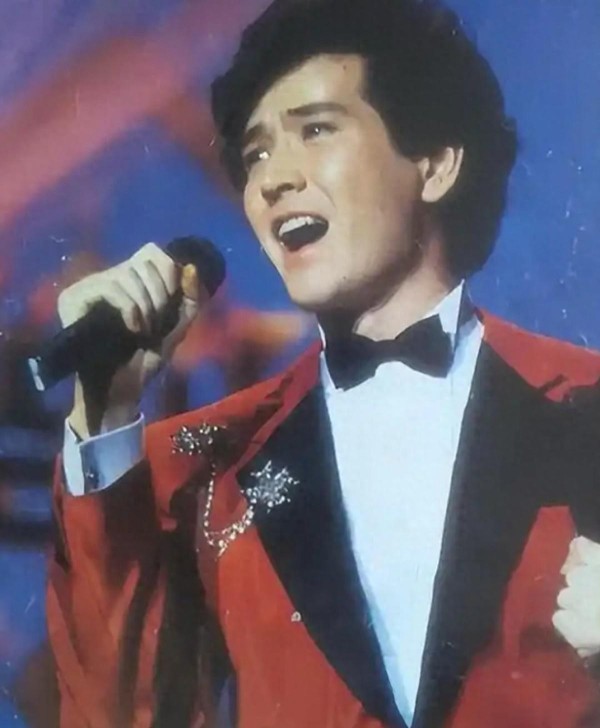 回顾80年代的追星往事，能不能找到你的影子？