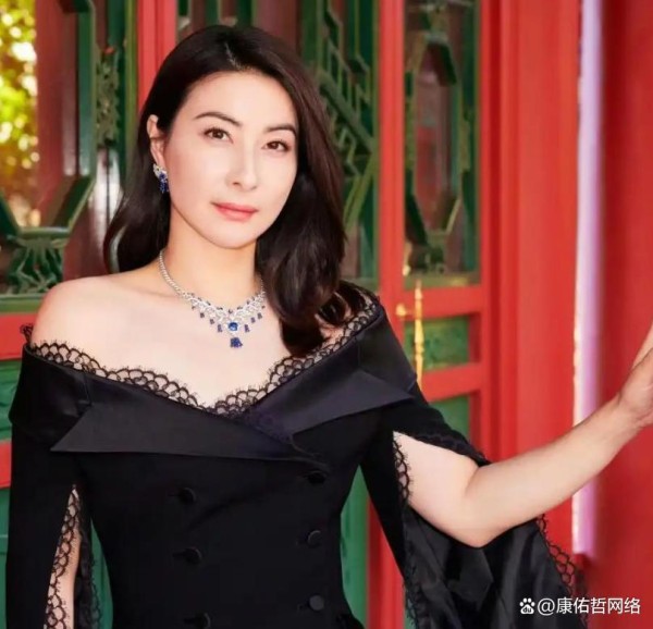 郭晶晶代言暴雷撕开遮羞布！成龙“克死”30%品牌，陈道明：别透支那点信用！