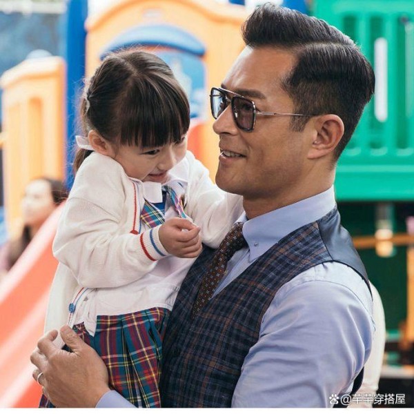 看杨幂、古天乐、吉克隽逸的穿搭，解锁你肤色的穿搭密码