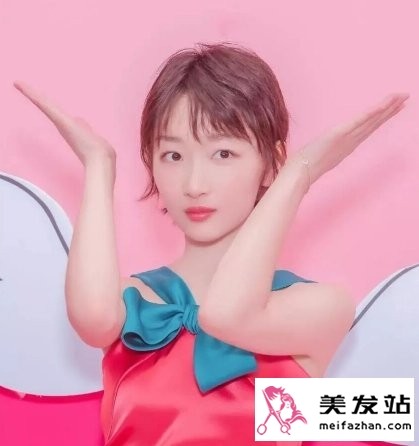 周冬雨短发造型