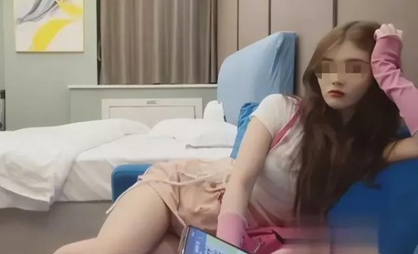 小宝探花撕下了女神的高冷面纱，也揭开了极品女人不为人知的一面