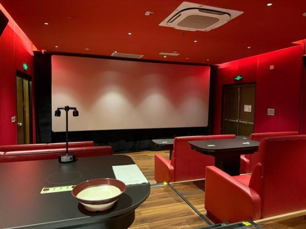 明星们背后的故事：生活与工作的秘密