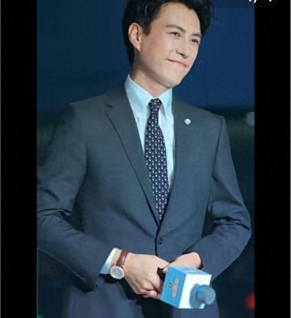 在浮华时代寻找粉丝与明星关系的本质：尊重与距离的哲学