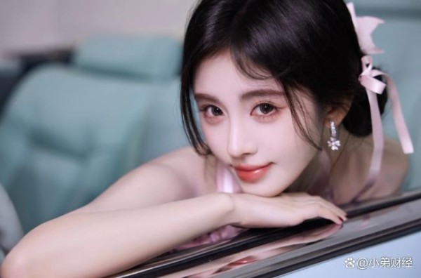 明星收入速度堪比印钞机！天价片酬的背后，是对普通人最无声的掠夺？