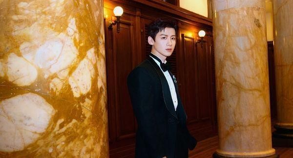 娱乐圈闹大瓜，狗仔爆料炒CP引热议，明星们心酸又无奈