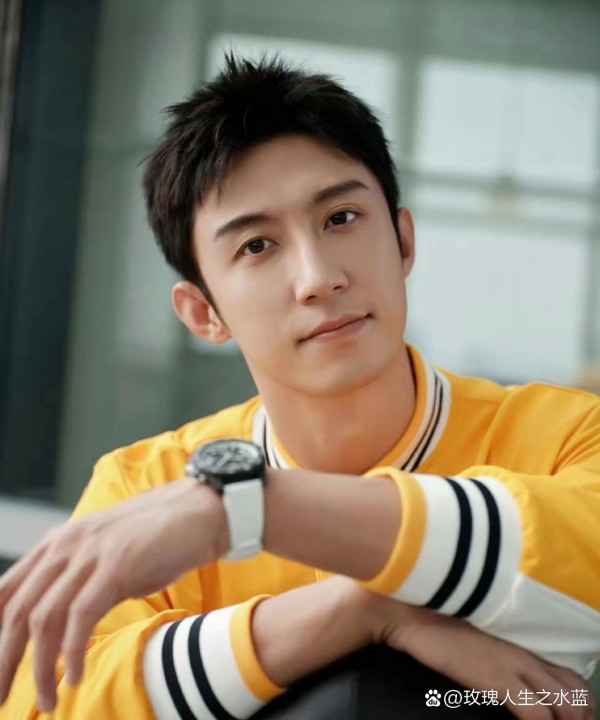 黄景瑜， 这个名字总和硬...@玫瑰人生之水蓝的动态