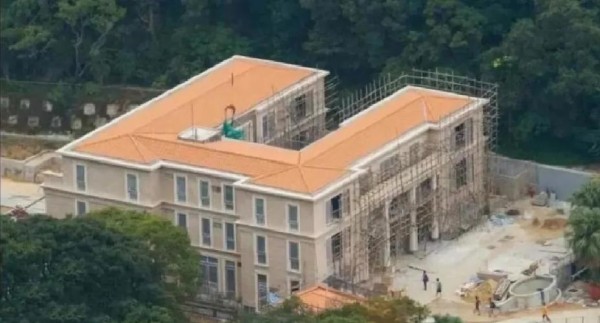 李嘉欣的幸福生活：从娱乐圈到豪门家庭