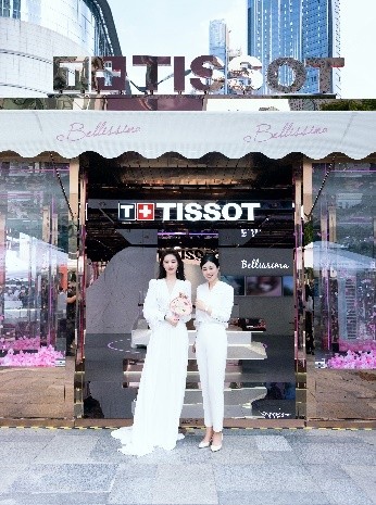 天梭中国区副总裁戴俊珺女士与天梭全球品牌代言人刘亦菲女士 惊艳亮相“发光吧，小美人”主题活动武汉站