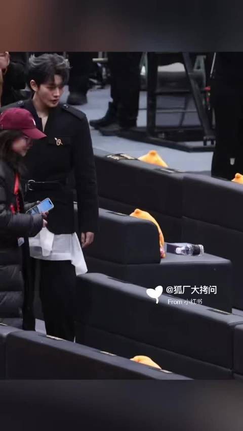 邓为多角色演绎引关注