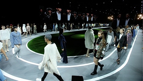 明星代言能为时装走秀加几分？