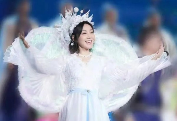 闫妮没和李晨恋爱！网传谣言太离谱，双方齐发声