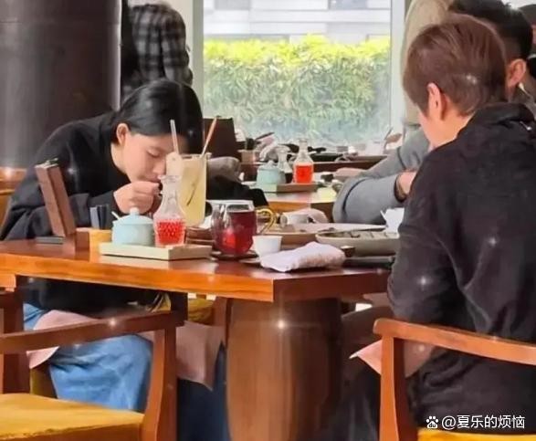 汪小菲的饭桌：精英规训与孩子天性的碰撞，藏着中国式家庭教育的集体困境