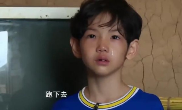 同样是明星孩子，一张照片揭晓孩子差距，教育好坏一眼就能看出