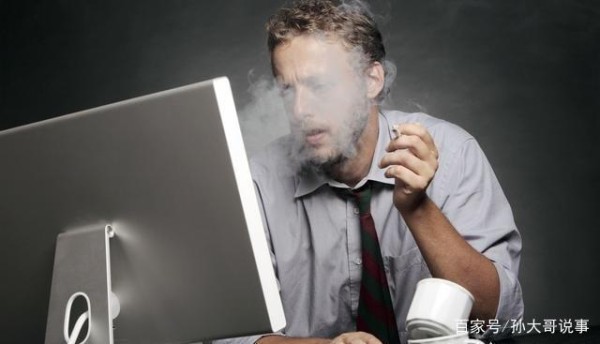 从抽烟 喝酒 打牌，就能看出一个人的性格？