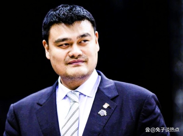 许知远的深度访谈终于回归！首期对话姚明聚焦精神内核