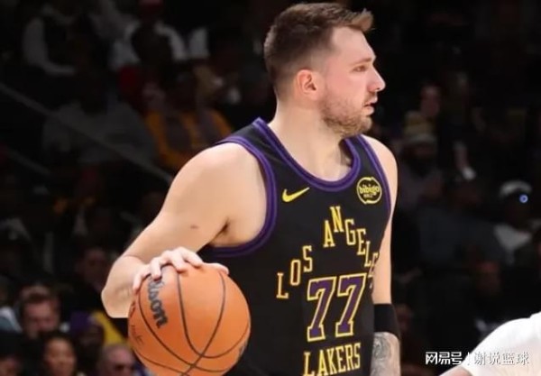 湖人战勇士热度骤降，双方共有四巨星缺阵，詹姆斯成唯一看点？