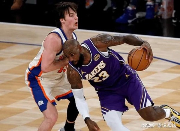 湖人战勇士热度骤降，双方共有四巨星缺阵，詹姆斯成唯一看点？