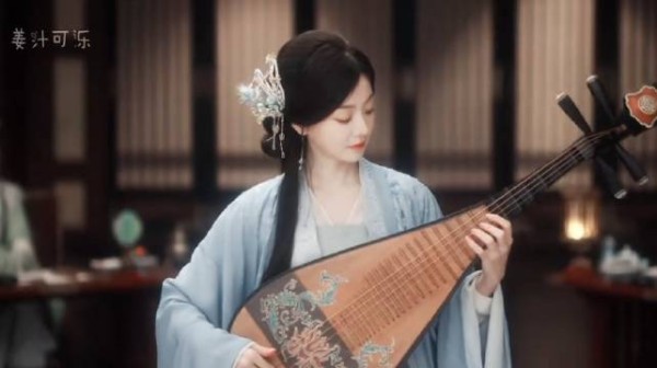 胡意旋《成何体统》镜头惊艳，眉眼灵动气质明媚