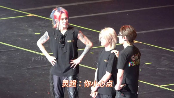 坤音脱口秀之 《我让你飞 懿温柔地追》 内含博主实时reaction