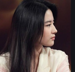 独家面相分析：刘亦菲面相------很有执着精神，情路孤独星途璀璨，财旺名盛相