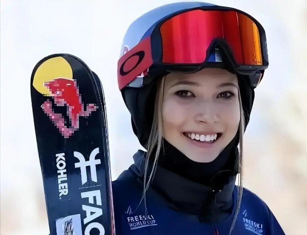 很多人以为她们只有光环，其实谷爱凌坦言2025年是最艰难的一年