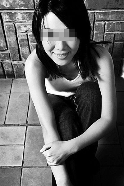 美女歌手家中被快递员杀害 曾与方文山合作