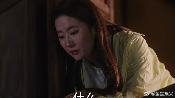 谢之遥调解被抓伤，红豆立马关心，下秒中二病笑喷