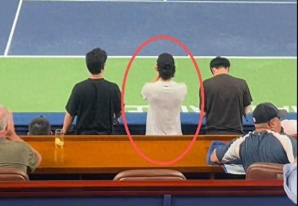 流量分配：王一博吸镜，周杰伦回归日常，比赛拉回焦点？