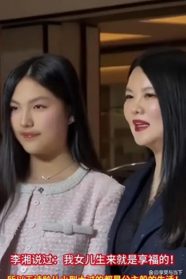 明星狂秀私生活，监管收紧平台秒封号，粉丝慌得一批真相让人心凉