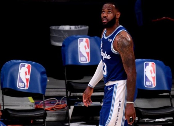 双标？詹皇、字母、哈登反对全明星获支持，1.6亿先生却被狂喷