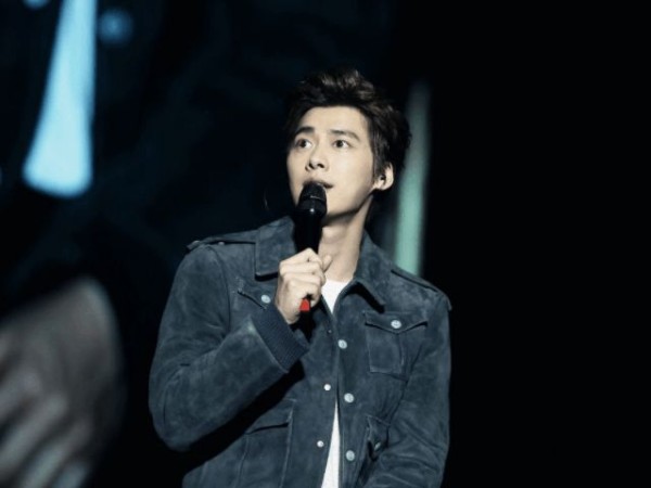 80后明星李易峰，如今实力在线，娱乐圈前辈评价很高