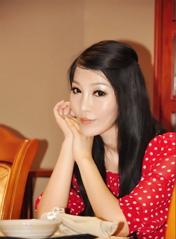 中国内地女歌手，主持人、模特王盛楠介绍