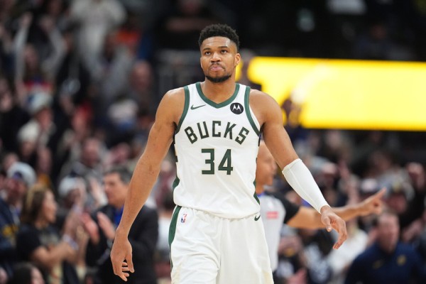 队记：湖人今夏将全力追逐字母哥，薪资空间充足外加三首轮