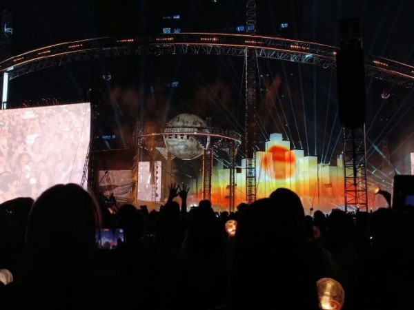 华晨宇粉丝在‘火星丰容计划’中应援的形式有哪些？