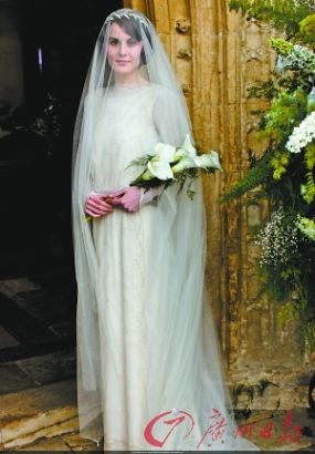 Lady Mary的婚纱温婉简洁又充满古典高贵气质