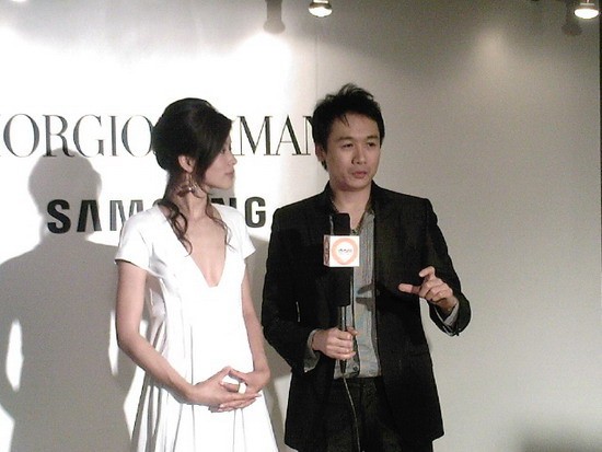 时尚两巨头“联姻”印小天高虎赶场庆贺(附图)