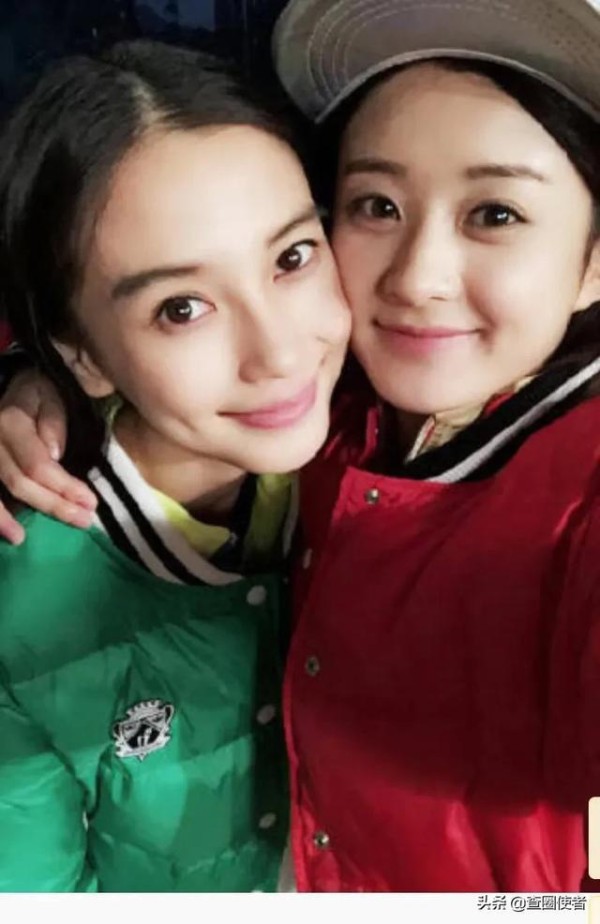 女星闺蜜合照，杨幂唐嫣刘诗诗赵丽颖，你觉得谁跟谁的面相最相似