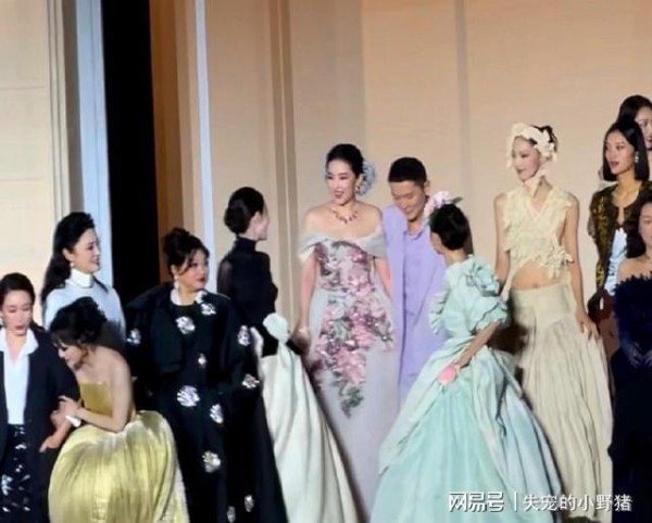 杨幂刘亦菲可能不会有交际了，不是没机会，而是两人似乎关系不好