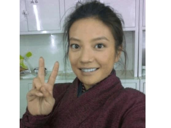 女明星素颜照对比，有女明星还为美容去换血，她的素颜照美出高度