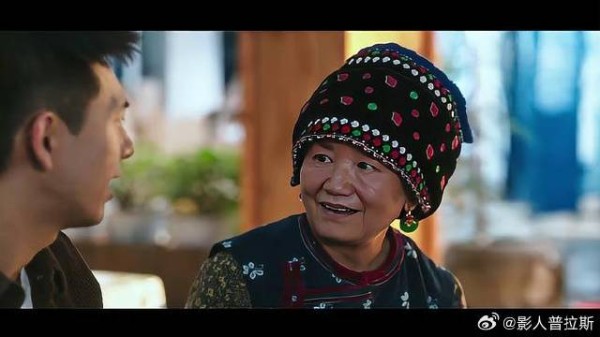 阿遥，帮帮我！老外听不懂，你快教他说点啥？