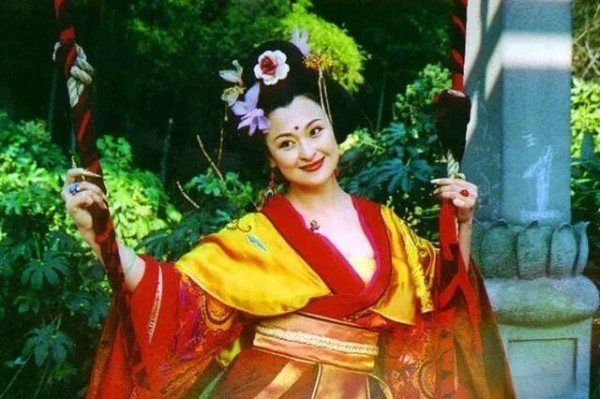 《长安十二时辰》中杨贵妃形象的争议与徐璐的表现分析