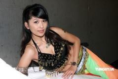 组图：女星圣诞临近忙瘦身为大饼脸而苦恼