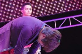 明星的礼貌教养，tfboys一个鞠躬说明一切图片